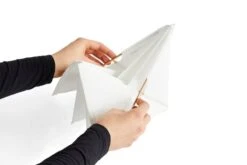 HAY Lampe De Table Paper Cube, Blanc -Hay Magasin 936749 Paper Cube Table Lamp detail 01