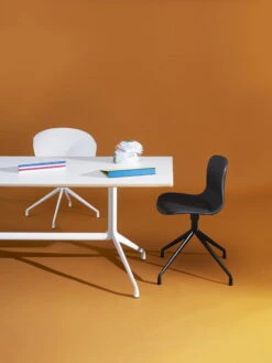 HAY About A Chair AAC10, Noir 9 HAY About A Chair AAC10, Noir -Hay Magasin AAT10 white catalogue