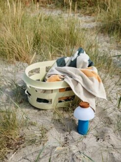 HAY Lampe De Table PC Portable, Bleu Ciel 8 HAY Lampe De Table PC Portable, Bleu Ciel -Hay Magasin Basket S soft yellow PC Portable sky blue Frotte Stripe warm yellow Frotte Stripe dark green