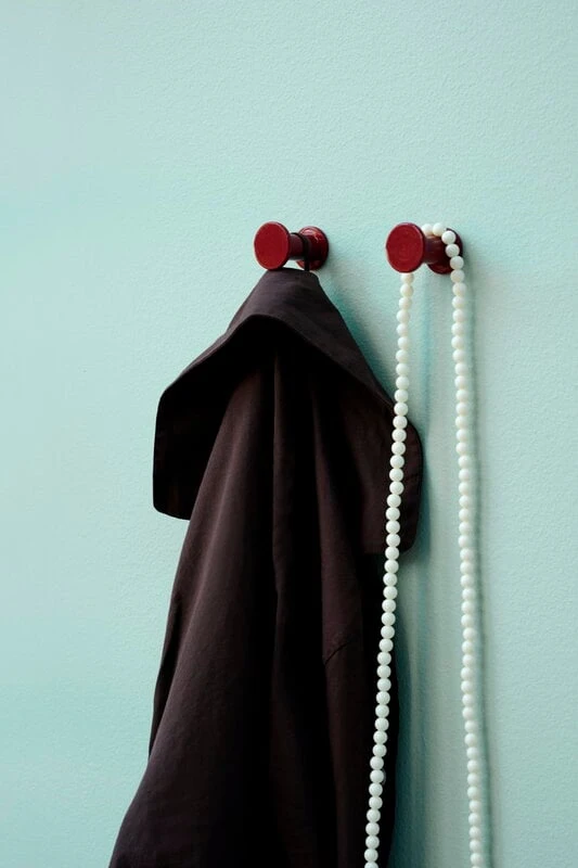 HAY Ensemble Bolt Hook, Lot De 2, Rouge 3 HAY Ensemble Bolt Hook, Lot De 2, Rouge – Image 3