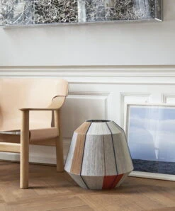 HAY Fauteuil Lounge Bernard, Chêne - Cuir Naturel 10 HAY Fauteuil Lounge Bernard, Chêne - Cuir Naturel -Hay Magasin Bonbon Shade 500 earth tones Bernard wb lacquer oak base nature leather cover 01