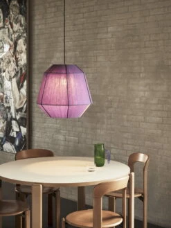 HAY Abat-jour Bonbon 500, Lavande 10 HAY Abat-jour Bonbon 500, Lavande -Hay Magasin Bonbon Shade 500 lavender Rey Dining Table ivory white laminate golden wb lacquer beech Jug L green