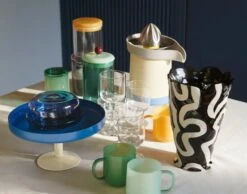 HAY Vase Shadow Jessica Hans , Noir - blanc 11 HAY Vase Shadow Jessica Hans , Noir - blanc -Hay Magasin Borosilicate Mug Sowden Juicer Tavern Glass Borosilicate Jar Display Food Stand 2 in 1 Serving Set Jessica Hans Shadow Vase