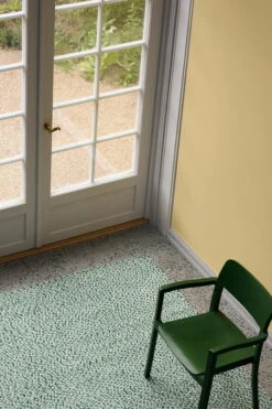 HAY Chaise Avec Accoudoirs Pastis, Vert Pin 11 HAY Chaise Avec Accoudoirs Pastis, Vert Pin -Hay Magasin Braided Rug green Pastis Armchair pine green wb lacquered ash