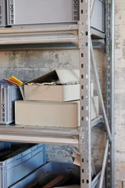 HAY Boîte De Rangement Colour, Modèle L, Gris 7 HAY Boîte De Rangement Colour, Modèle L, Gris -Hay Magasin Colour Storage S grey Colour Storage L grey 01 1