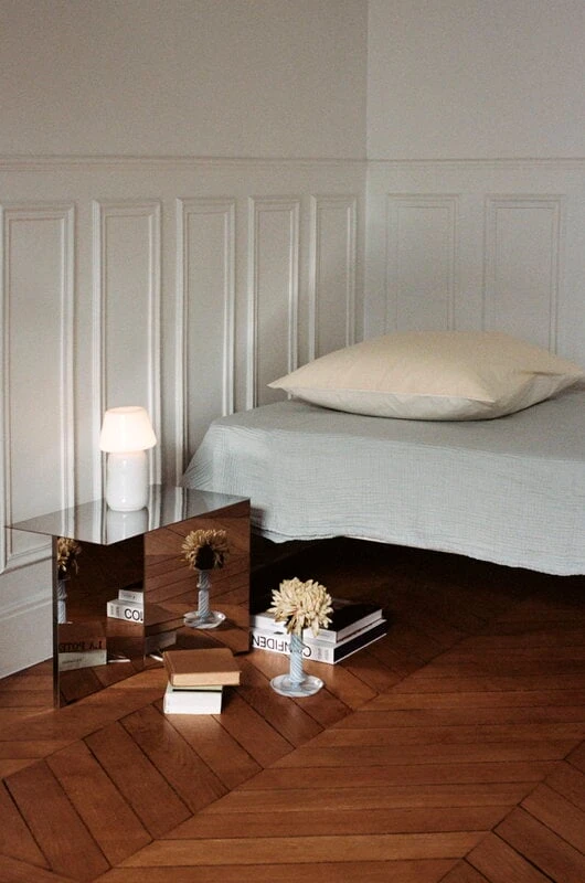 HAY Bougeoir Moyen Flare Stripe Milk, Vert 4 HAY Bougeoir Moyen Flare Stripe Milk, Vert – Image 4