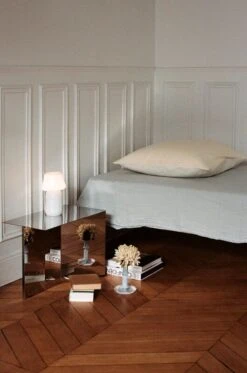 HAY Couvre-lit Crinkle, 260 x 260 cm, Cool Grey 6 HAY Couvre-lit Crinkle, 260 x 260 cm, Cool Grey -Hay Magasin Crinkle Bedspread cool grey Apollo Portable Lamp white Slit Table Oblong mirror Flare Milk Stripe Candleholder blue