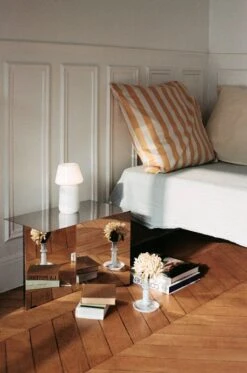 HAY Bougeoir Moyen Flare Stripe Milk, Bleu 6 HAY Bougeoir Moyen Flare Stripe Milk, Bleu -Hay Magasin Ete Pillow Case warm yellow Crinkle Bedspread cool grey Apollo Portable Lamp white Flare Milk Stripe Candleholder blue 2