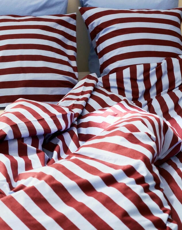 HAY Taie D’oreiller Été, Bordeaux - bleu Ciel 3 HAY Taie D’oreiller Été, Bordeaux - bleu Ciel – Image 3