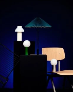 HAY Lampe De Table Turn On, Verte 7 HAY Lampe De Table Turn On, Verte -Hay Magasin FDS Blackfriday final 1080x1350 003 1