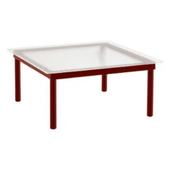 HAY Table Kofi 80 x 80 cm, Chêne Laqué Barn Red - verre Strié