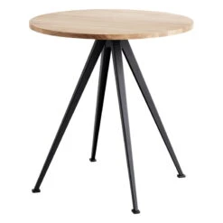 HAY Table Pyramid Café 21, 70 cm, Noir - Chêne Laqué Mat