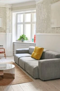 HAY Tapis Moiré Kelim, 140 X 200 cm, Jaune 8 HAY Tapis Moiré Kelim, 140 X 200 cm, Jaune -Hay Magasin HAY Moire Kelim warm yellow3 1