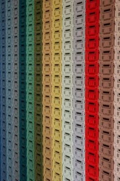 HAY Colour Crate, S, Plastique Recyclé, Rouge 10 HAY Colour Crate, S, Plastique Recyclé, Rouge -Hay Magasin HAY Colour Crate family 04 10