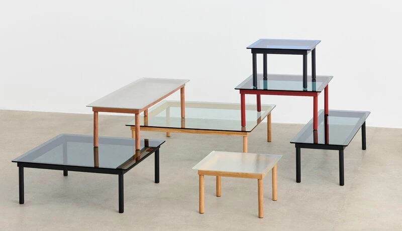 HAY Table Kofi 80 x 80 cm, Chêne Laqué - verre Strié 3 HAY Table Kofi 80 x 80 cm, Chêne Laqué - verre Strié – Image 3