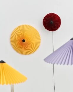 HAY Applique Matin 300, Rouge Oxyde -Hay Magasin Matin Flush Mount yellow Matin Wall bright red 2