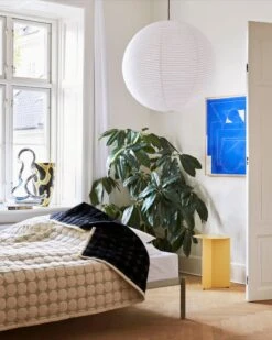 HAY Table Slit, 35 Cm, Modèle Haut, Jaune Clair -Hay Magasin Mega Dot black and cream Slit Table light yellow Rice Paper Shade