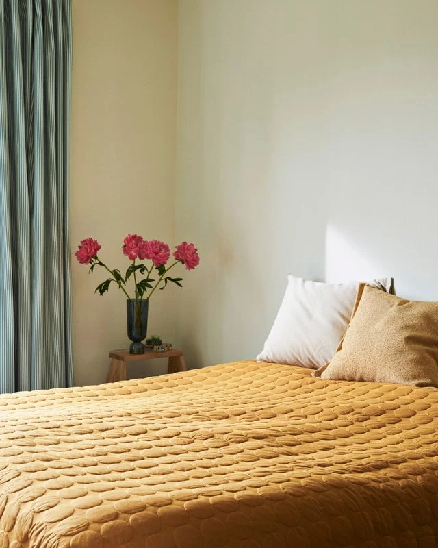 HAY Vase Bottoms Up, L, Bleu Marine 3 HAY Vase Bottoms Up, L, Bleu Marine – Image 3