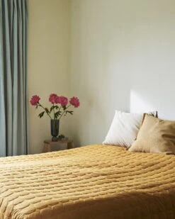 HAY Couvre-lit Mega Dot, Moutarde -Hay Magasin Mega Dot mustard