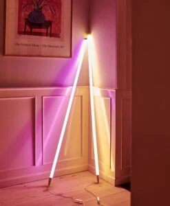 HAY Lampe LED Neon Tube Slim, 120 cm, Rose -Hay Magasin Neon Tube LED pink warm white