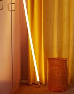 HAY Tube Neon LED, Jaune -Hay Magasin Neon Tube LED warm white Perforated Bin M yellow