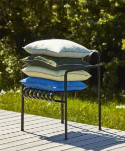 HAY Coussin Outline, 50 x 50 cm, Moss 10 HAY Coussin Outline, 50 x 50 cm, Moss -Hay Magasin Outline Cushion family Palissade Dining Armchair anthracite