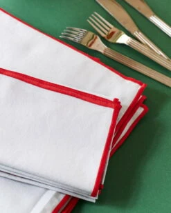 HAY Serviettes De Table Outline, Lot De 4, Bleu Clair 9 HAY Serviettes De Table Outline, Lot De 4, Bleu Clair -Hay Magasin Outline Napkins Set of 4 light blue