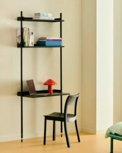 HAY Lampe De Table Pao Portable, Rouge -Hay Magasin Pier System 11 PS black powder coated steel black anodised profiles Pastis Armchair navy Pao Portable red