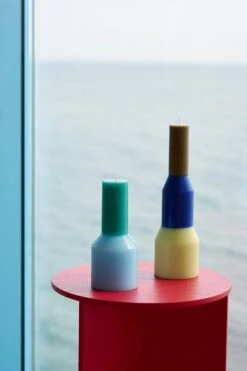 HAY Bougie Pillar, Modèle L, Jaune Citron -Hay Magasin Pillar Candle S Tall light blue Pillar Candle L lime yellow Slit Table Wood Round High candy red wb lacquered oak