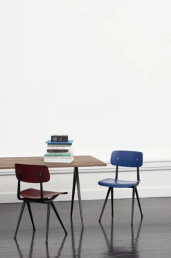 HAY Table Pyramid 02, Noir - chêne Laqué 10 HAY Table Pyramid 02, Noir - chêne Laqué -Hay Magasin Pyramid Table 02 smoked oak Result Chair 02