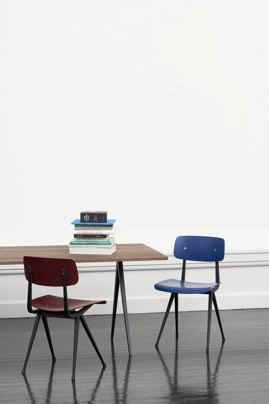 HAY Table Pyramid 02, Noir - chêne Laqué 5 HAY Table Pyramid 02, Noir - chêne Laqué – Image 5