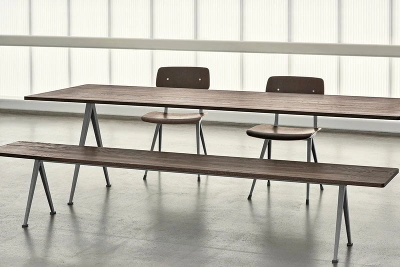 HAY Table Pyramid 02, Beige - chêne Fumé 2 HAY Table Pyramid 02, Beige - chêne Fumé – Image 2