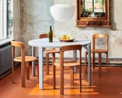 HAY Suspension Nelson Apple Bubble, Modèle M 6 HAY Suspension Nelson Apple Bubble, Modèle M -Hay Magasin Rey Chair golden wb lacquer beech Rey Dining Table gull laminate slate blue wb lacquer beech base Nelson Apple Bubble Pendant M