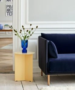 HAY Vase Bottoms Up, Modèle S, Bleu électrique 10 HAY Vase Bottoms Up, Modèle S, Bleu électrique -Hay Magasin Silhouette Sofa Duo 3 seater backrest Steelcut Trio 195 cushions Lola navy oiled oak legs Slit Table High light yellow Bottoms Up Vase S electric blue 1