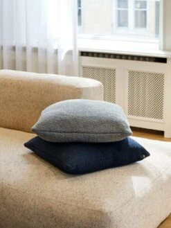 HAY Coussin Texture, Gris 8 HAY Coussin Texture, Gris -Hay Magasin Texture Cushion grey Texture Cushion dark blue