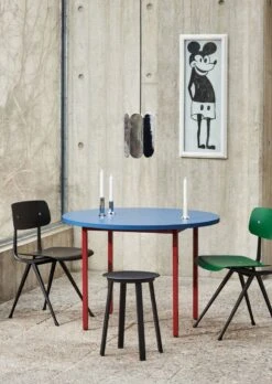 HAY Table Two-Colour, 105 Cm, Rouge Marron - Bleu -Hay Magasin Two Colour Booklet 22