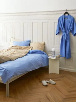 HAY Taie D’oreiller Duo, Cappuccino -Hay Magasin Waffle Bathrobe sky blue Waffle Slippers grey Duo Bedlinen sky blue cappuccino Turn On natural
