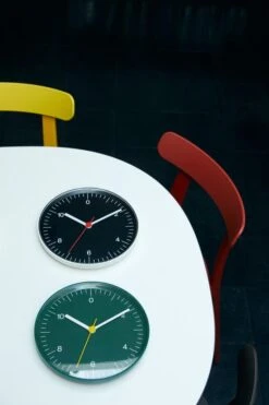 HAY Wall Clock, Vert 9 HAY Wall Clock, Vert -Hay Magasin Wall Clock dark green black Studio Visit