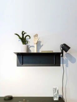 HAY Lampe à Pince Noc, Gris Foncé 8 HAY Lampe à Pince Noc, Gris Foncé -Hay Magasin brackets incl. black Noc Clip dark grey Wooden Hand Flowerpot With Saucer grey